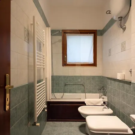 66 Guest house *