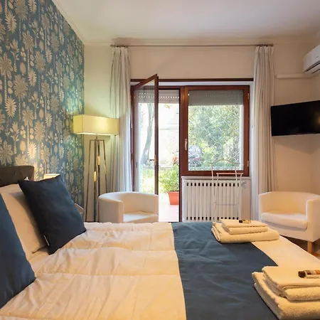 66 Guest house *