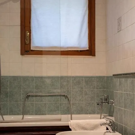 66 Guest house *